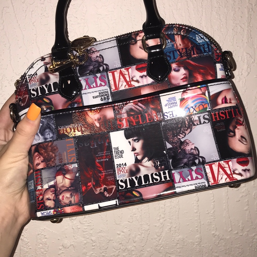 Magazine purse